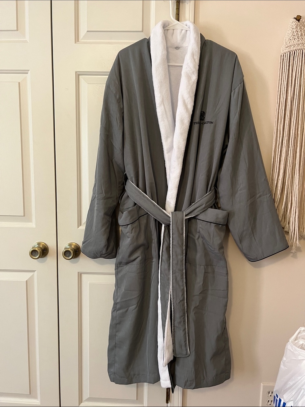 NWOT Ritz Charlton Frette Microfiber Robe size L